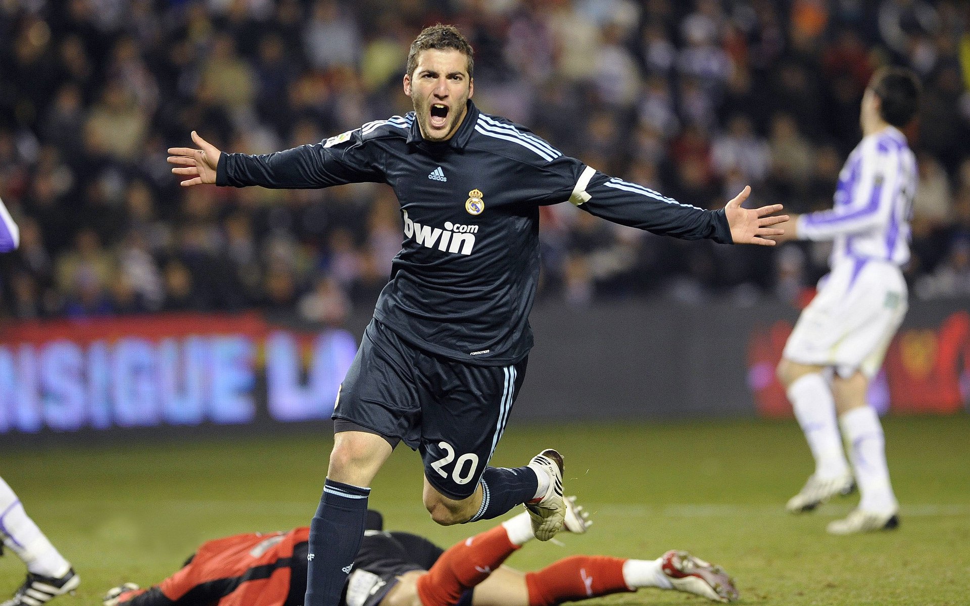 田径世界纪录被打破，新星横空出世，田径各大世界纪录